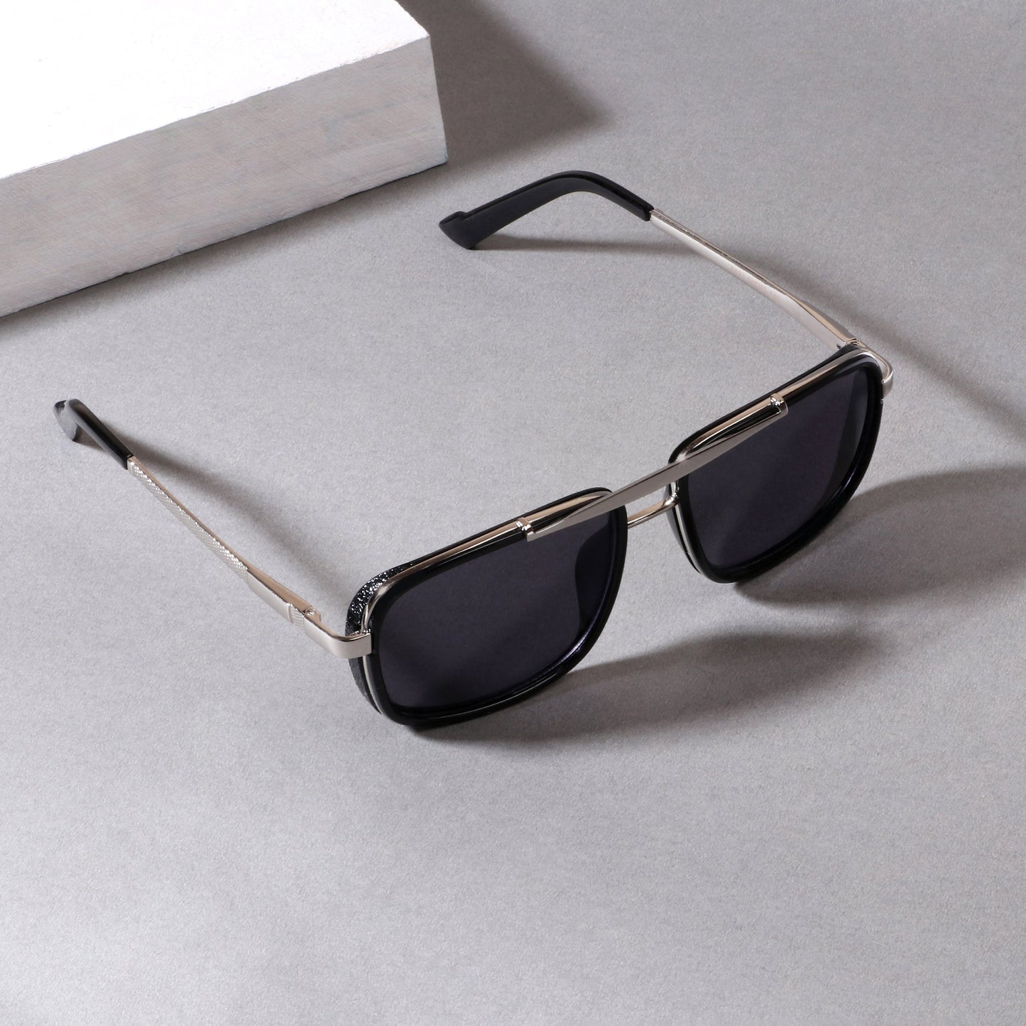 Classy York Silver And Black Edition Rectangular Sunglasses