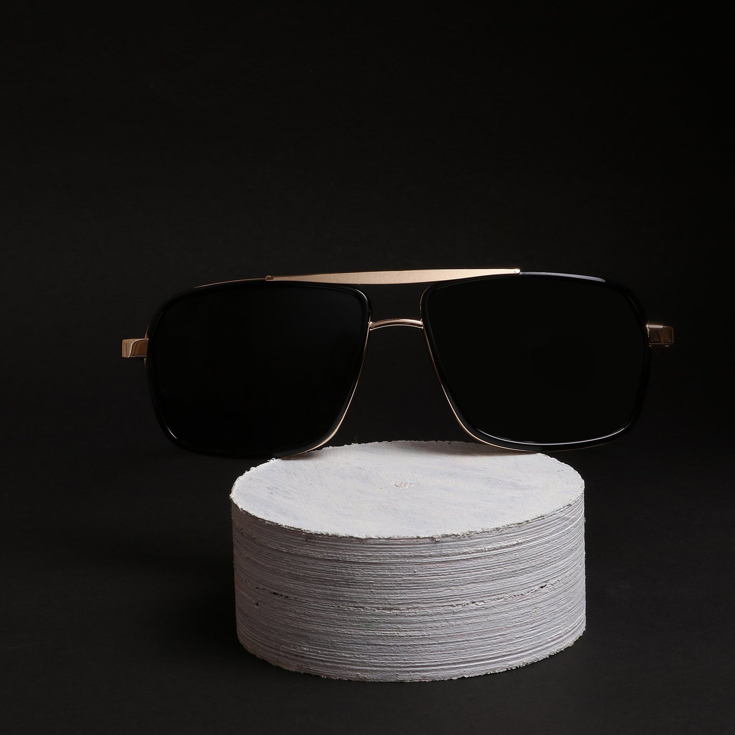 Classy York Gold And Black Edition Rectangular Sunglasses