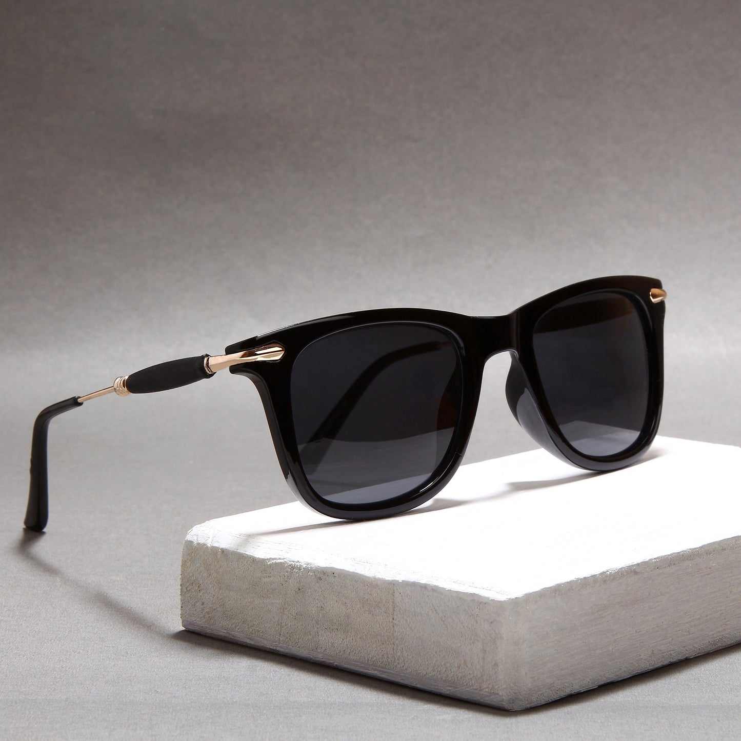 opera Black And black square sunglasses for men and women