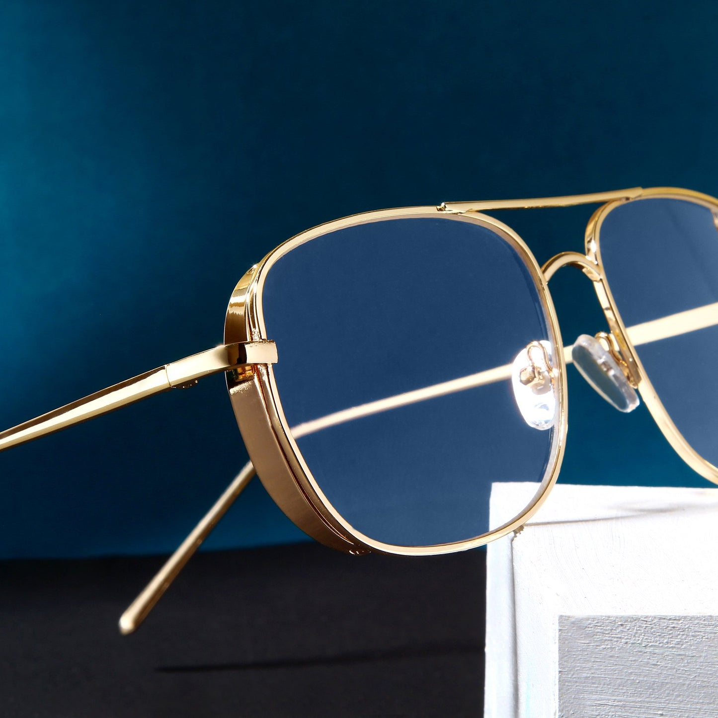 Classy Baxley Gold day night unisex Sunglasses