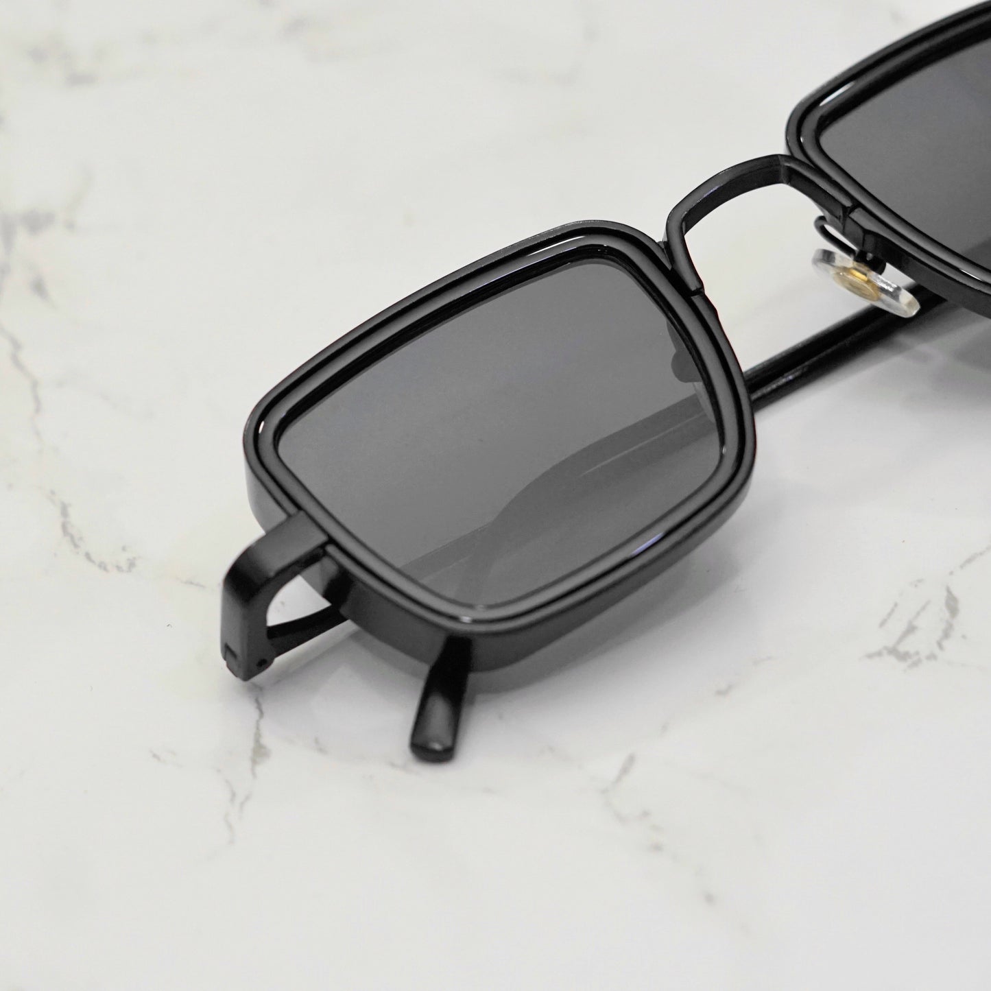 Classy Full Black Retro Square Sunglasses