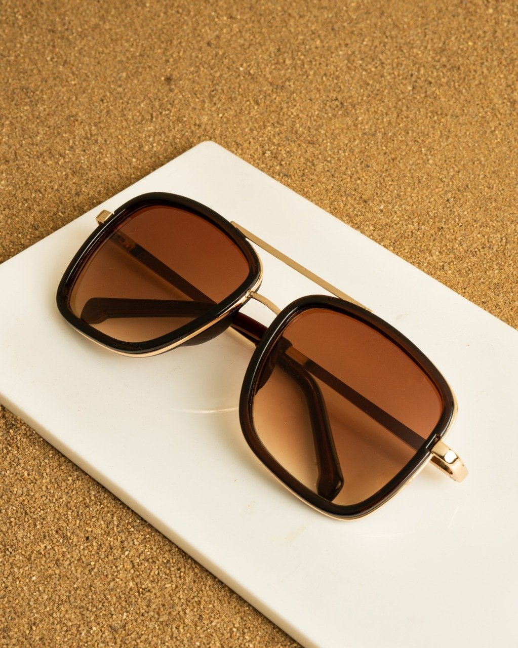 Classy Arlan Gold And Brown Gradient Edition Sunglasses